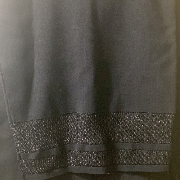 Black dress skirt in great condition. - Picture 3 of 3